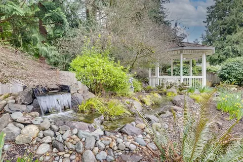 Exterior - 1522 145th Pl SE, Mill Creek, WA 98012 photo 6 of 8