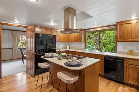 Kitchen - 1522 145th Pl SE, Mill Creek, WA 98012 photo 1 of 4