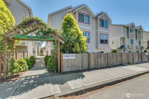 1135 N 94th St #B, Seattle, WA 98103