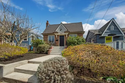 4018 Corliss Ave N, Seattle, WA 98103