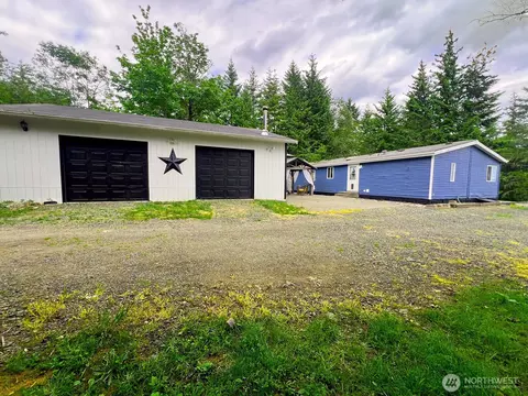 60 E Northridge Ct, Allyn, WA 98524