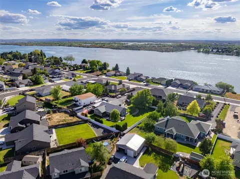 3609 Lakeshore Dr, Moses Lake, WA 98837