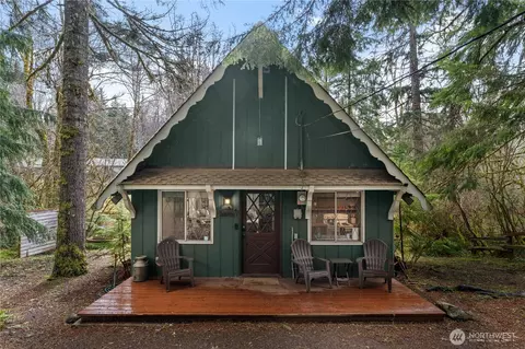 159 Paradise Dr, Ashford, WA 98304