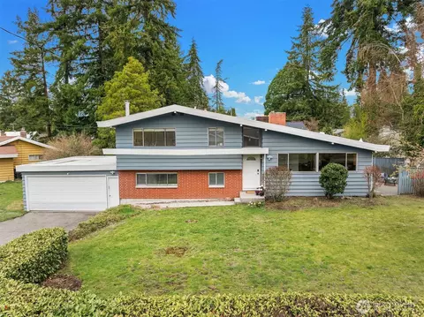 12226 SE 54th St, Bellevue, WA 98006