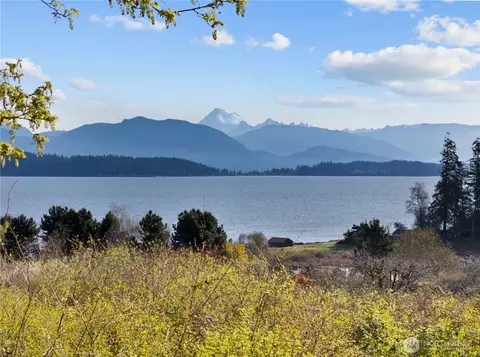 5998 Dunthorne Rd, Anacortes, WA 98221