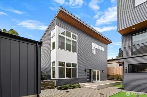 746 N 96th St, Seattle, WA 98103