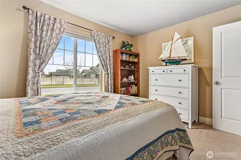 Bedroom - 810 Mapleridge Dr, Everson, WA 98247 photo 2 of 4