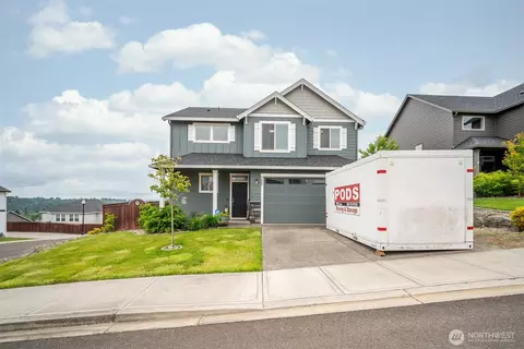 722 E Vine Maple Ave, La Center, WA 98629