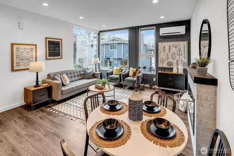 Living - 2709 E Yesler Way #E, Seattle, WA 98122 photo 6 of 6