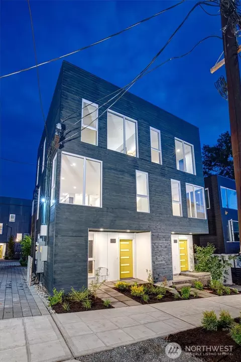 Exterior - 2709 E Yesler Way #E, Seattle, WA 98122 photo 6 of 6