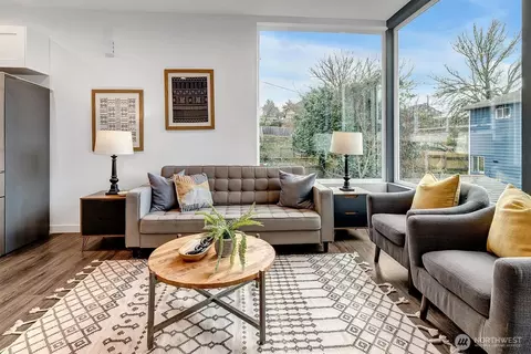 Living - 2709 E Yesler Way #E, Seattle, WA 98122 photo 3 of 6