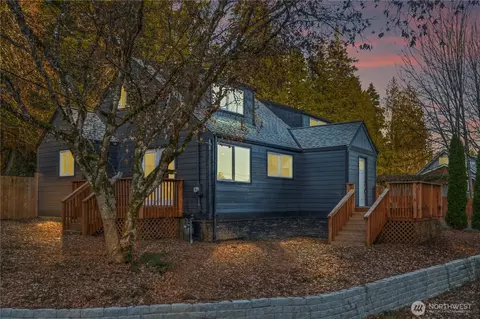 1972 Deville Dr NW, Bremerton, WA 98312