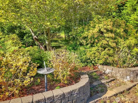 17180 Sandridge Rd, Long Beach, WA 98631