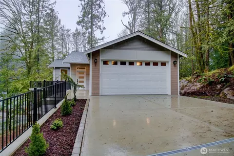 1 Indian Ridge Ct, Bellingham, WA 98229