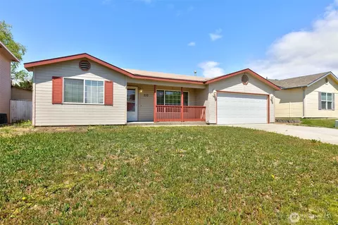 210 S 82nd, Yakima, WA 98908