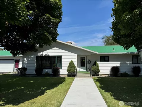 813 SE College Ave, Wilbur, WA 99185