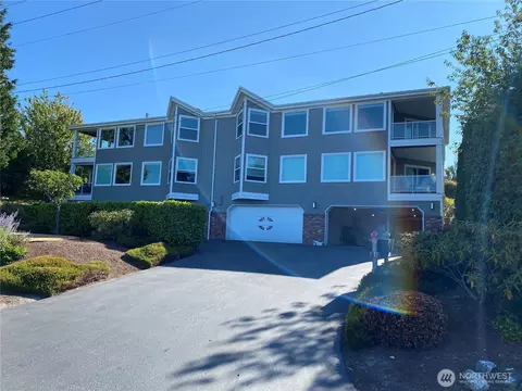 901 10th St #201, Bellingham, WA 98225
