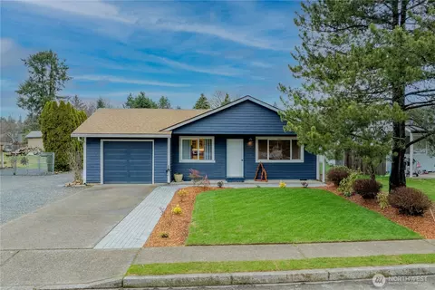 208 E Clark St, Yacolt, WA 98675
