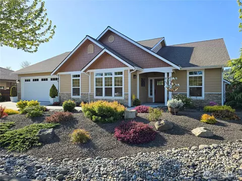 90 Broadmoor St, Sequim, WA 98382