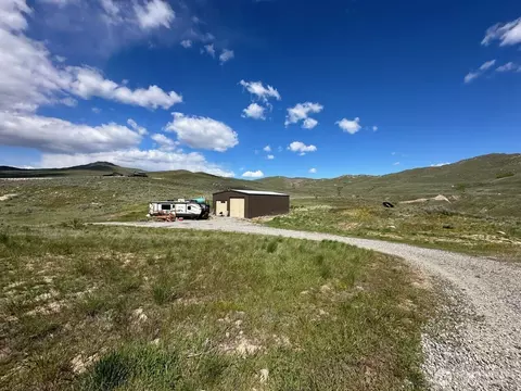 468 Bill Shaw Rd, Pateros, WA 98846