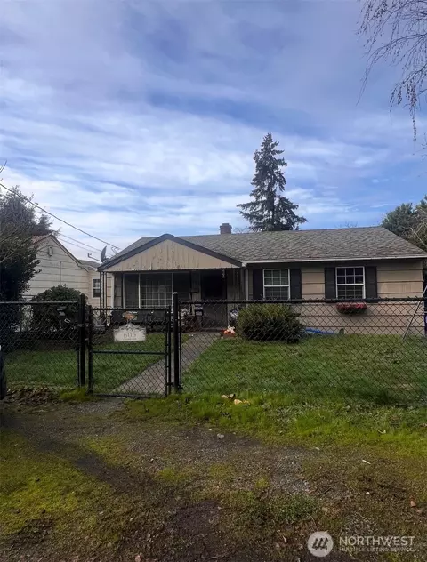 605 Clark Ave N, Kent, WA 98030