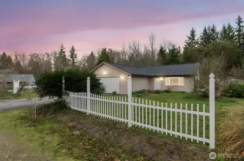151 NE Lennies Loop, Belfair, WA 98528