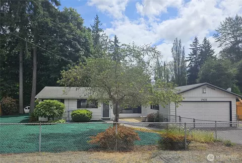 1908 206th St SW, Lynnwood, WA 98036