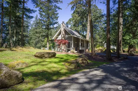15 Green Gate Ln, Eastsound, WA 98245