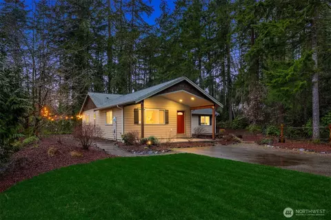 6770 Regency Dr SE, Port Orchard, WA 98367