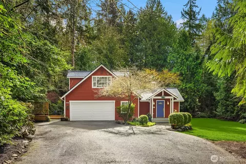 10597 Battle Point Dr NE, Bainbridge Island, WA 98110