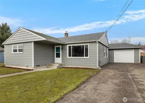3245 Robin Ave, Bremerton, WA 98310