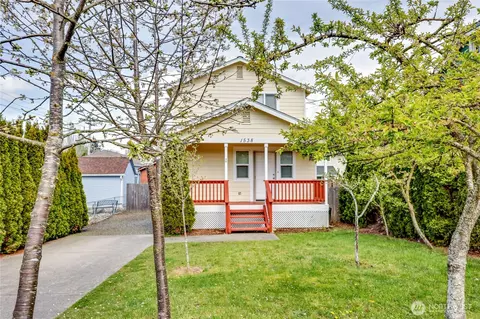 1538 8th St, Bremerton, WA 98337