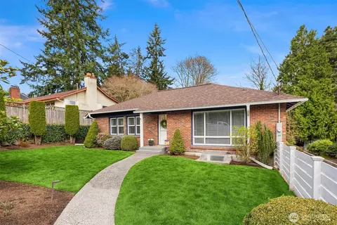 1734 NE 90th St, Seattle, WA 98115