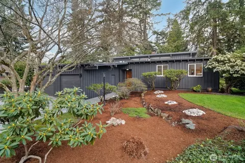 23717 91st Ave W, Edmonds, WA 98026