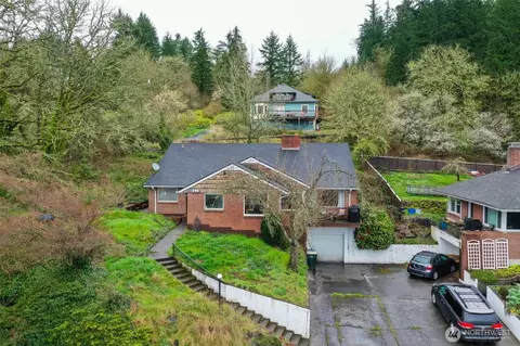 206 SE Adams Ave, Chehalis, WA 98532