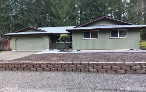 4326 Glen Terra Dr SE, Lacey, WA 98503
