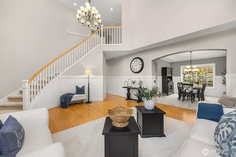 Living - 21921 40th Ave SE, Bothell, WA 98021 photo 2 of 5