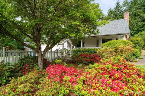 1524 12th Ln, Fox Island, WA 98333