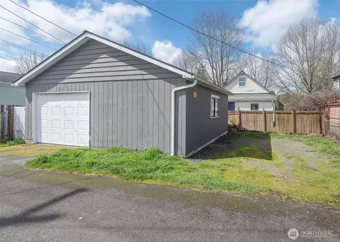 Exterior - 1615 Mcdougall Ave, Everett, WA 98201 photo 7 of 7