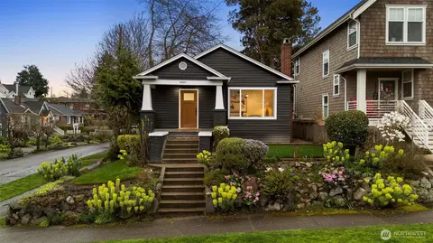 5920 Meridian Ave N, Seattle, WA 98103