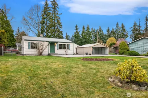 2107 204th St SW, Lynnwood, WA 98036