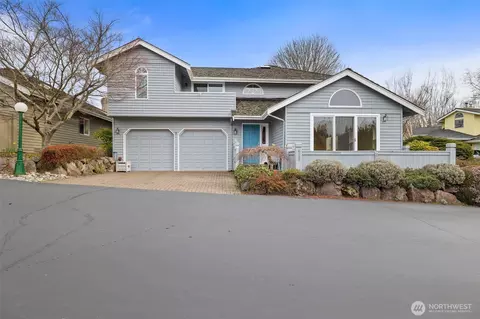 625 Elm Pl, Edmonds, WA 98020
