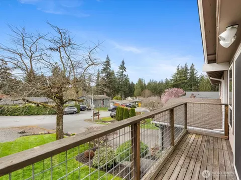 Exterior - 223 176th Pl SW, Bothell, WA 98012 photo 4 of 10