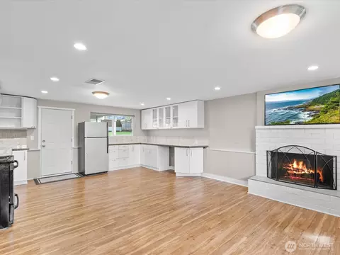 Living - 223 176th Pl SW, Bothell, WA 98012 photo 4 of 5