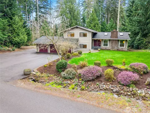 Exterior - 17915 6th Ave W, Bothell, WA 98012 photo 1 of 11