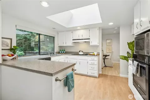 Kitchen - 17915 6th Ave W, Bothell, WA 98012 photo 1 of 3
