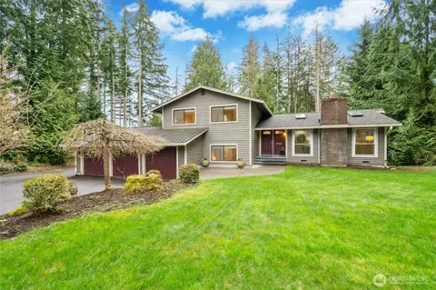 17915 6th Ave W, Bothell, WA 98012