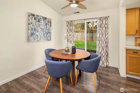Dining - 22301 19th Ave SE, Bothell, WA 98021 photo 1 of 3