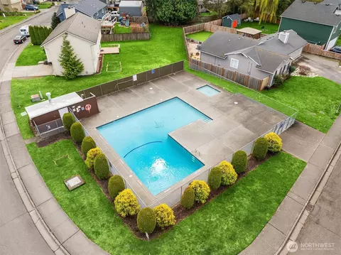 Exterior - 22301 19th Ave SE, Bothell, WA 98021 photo 7 of 9