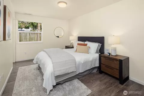 Bedroom - 22301 19th Ave SE, Bothell, WA 98021 photo 1 of 4